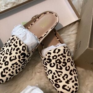 Leopard hair on hide slides
